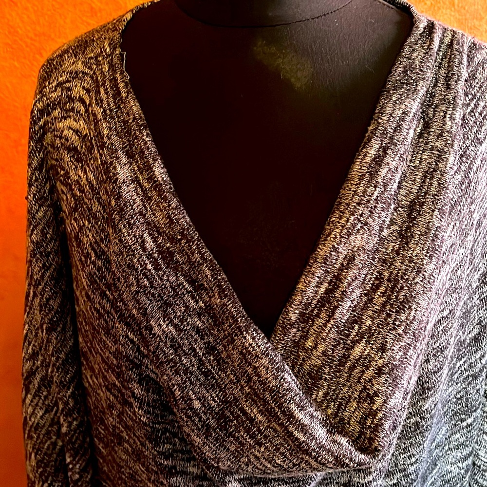 Max studio light weight cowl neck. Xl